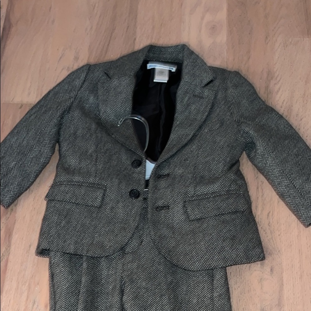 Boys tweed suit size 18/24
